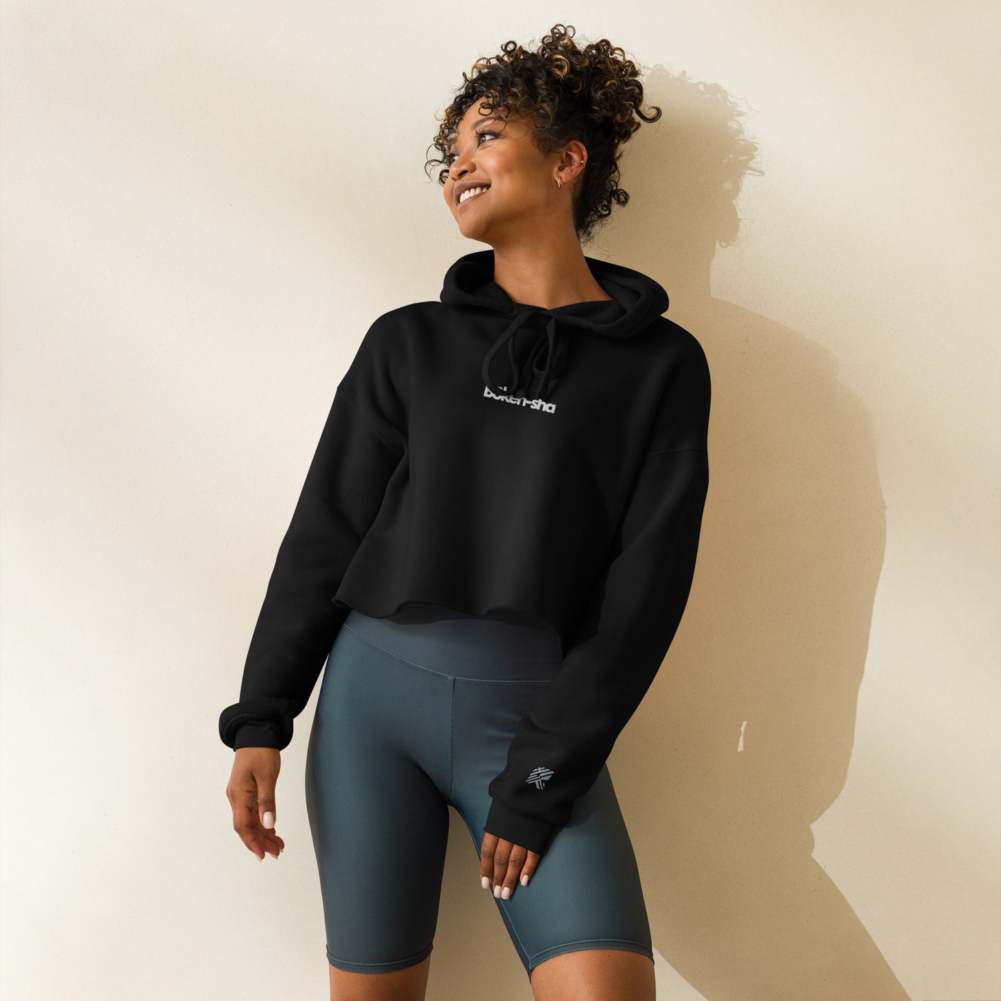 Sweat à Capuche Crop-Top Bōken-sha - Logos brodés.